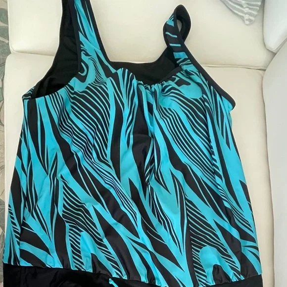 Patchwork Geometric Print Tankini Set - Picture 4 of 6